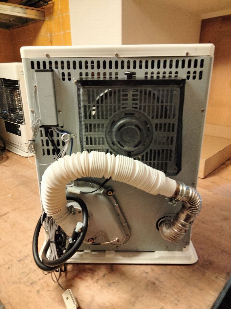 札幌発サンポットFF温風石油ストーブ！品番「FF‐633TL」2014年式中古品