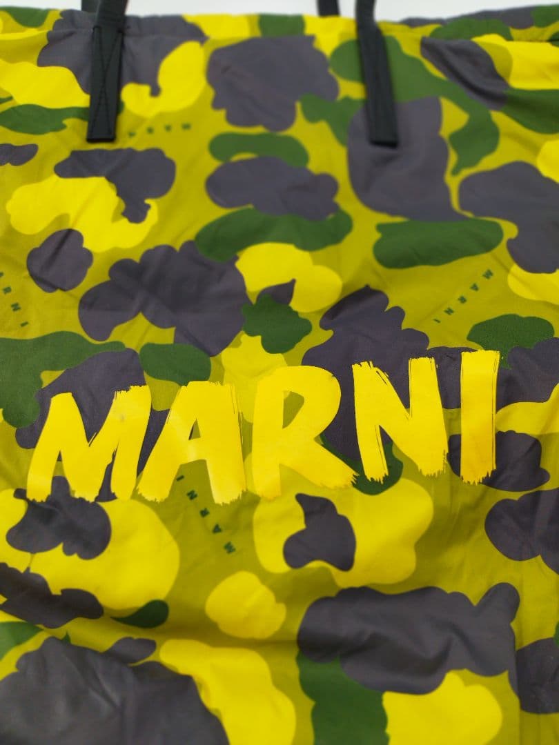 17585✨MARNI Camo Print Shoulder Bag