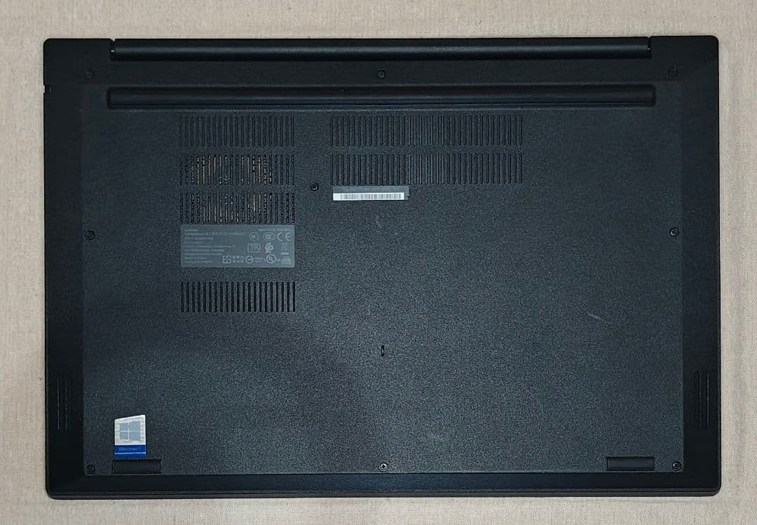 F-81/第8世代i7-8565U/SSD128+HDD1TB/8GBメモリ