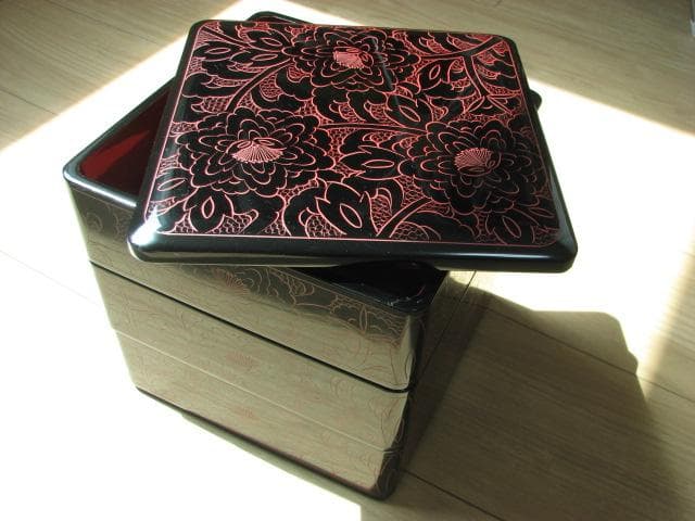 三段重箱★牡丹沈金★6.5寸★3段★越前漆器★越前塗り★漆塗り★朱牡丹彫りの極上