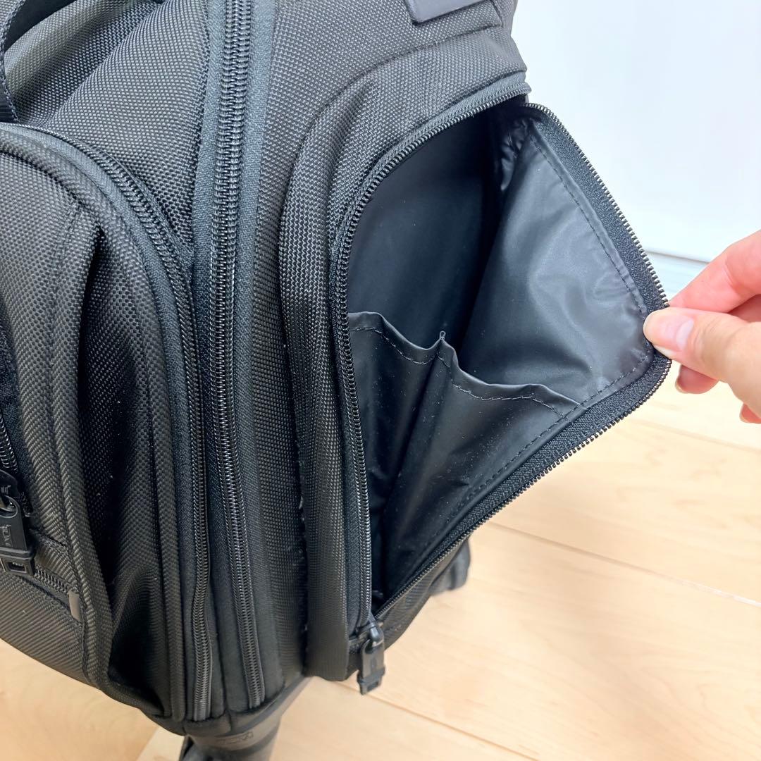 TUMI 4ウィールド コンパクト ビジネス 022652D2 Alpha II
