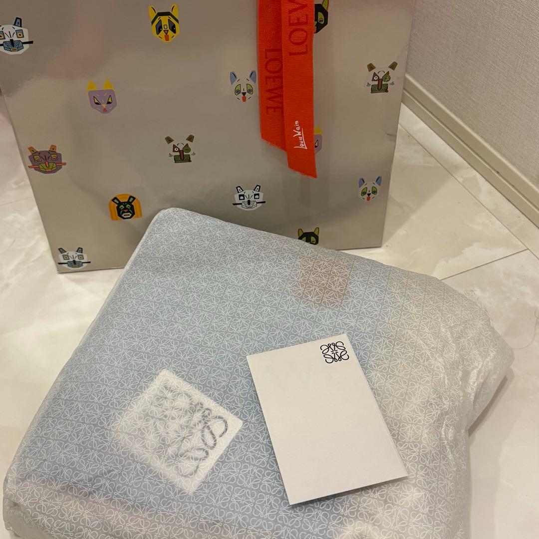 【SixTONES 松村北斗着用】LOEWE ロエベ マフラー　プレゼント