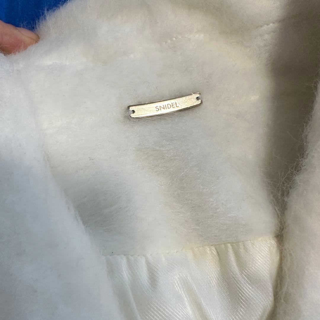 【美品】snidel 白いロングコート／ふわふわ／甘め上品／防寒