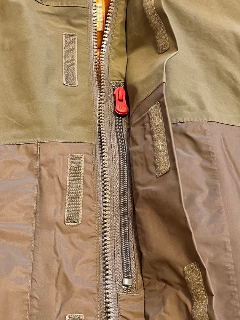 e*W様 バートン ak ゴアテックス スノボウェア ジャケット S