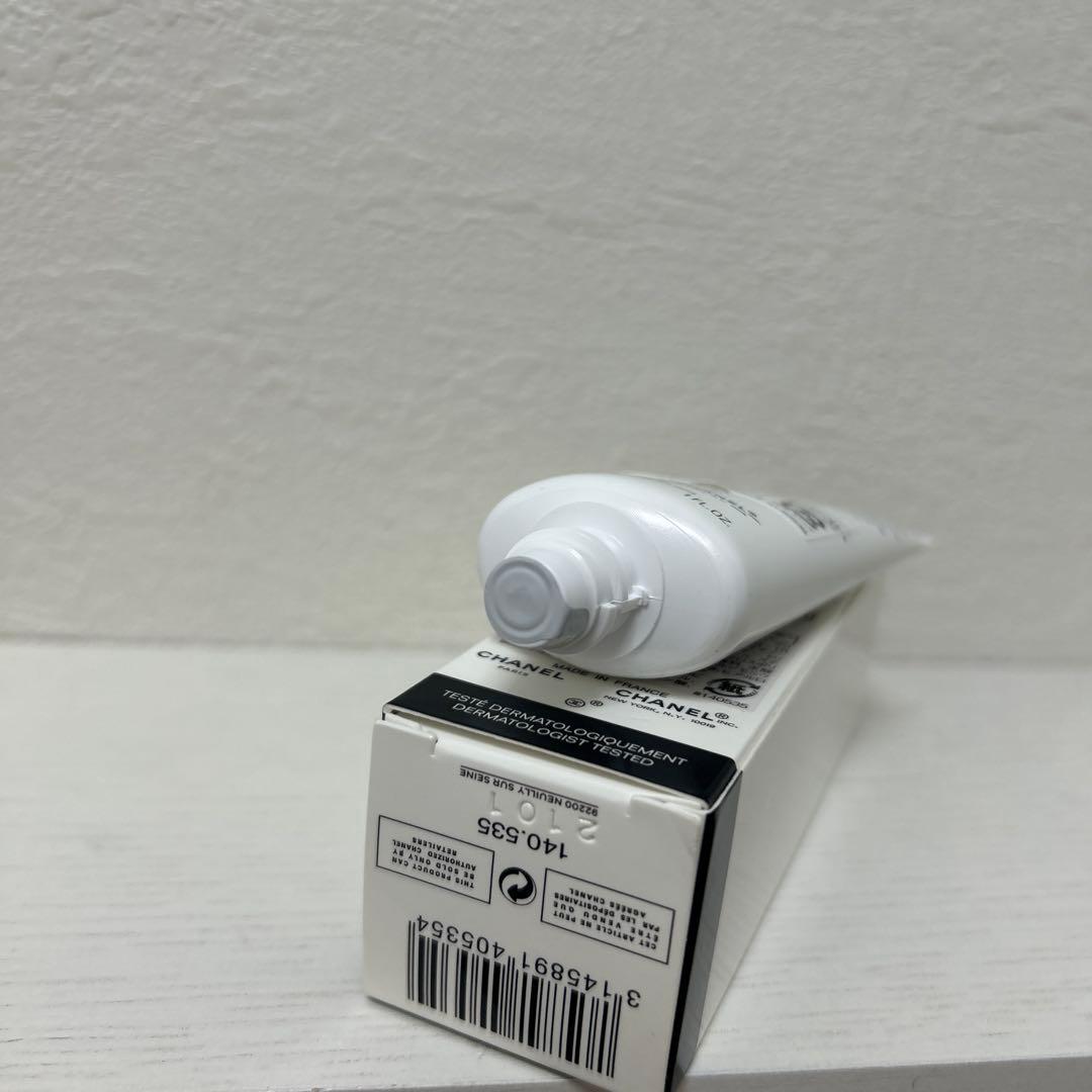 新品国内購入CHANEL CC CREAM 21 BEIGEシャネルCCクリーム