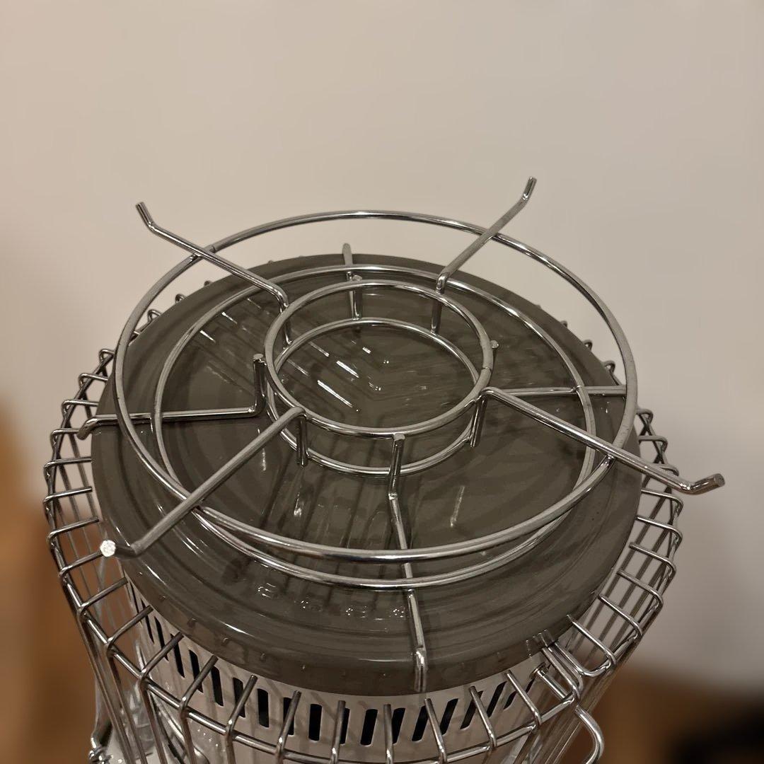 <お値下げ>トヨトミ KS-67H石油ストーブ ホワイト 五徳、網セット