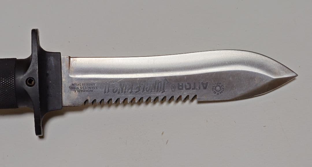 【世界の名品】 サバイバルナイフ Aitor Jungle King アイトール