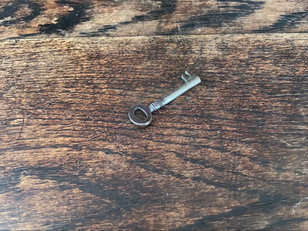 イギリス製 アンティーク キャビネット ヴィンテージ 棚 什器 引き出し 鍵付き