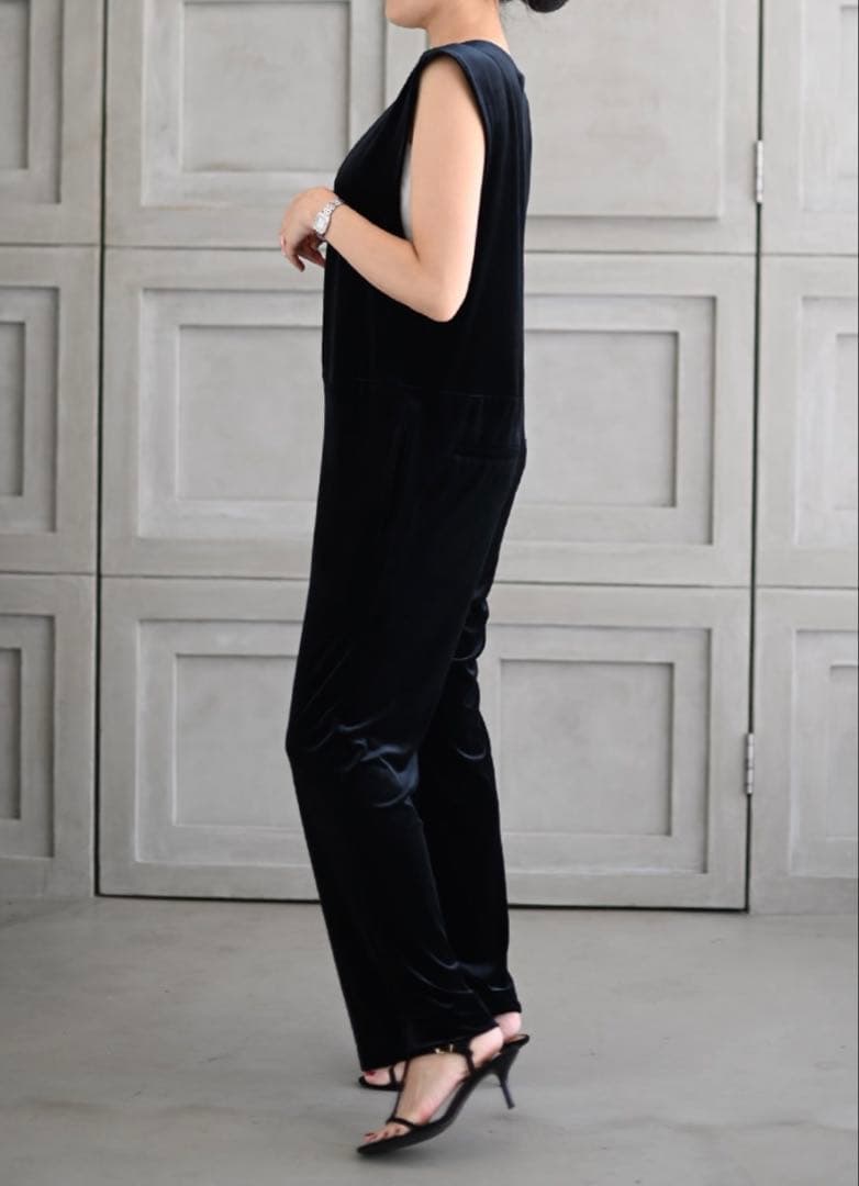 【美品】TREFLE+1 トレフル　ベロアサロペット　サイズ02