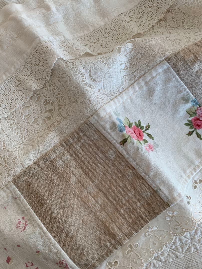 フランスアンティークサラディエ＆カップ2個・ドイリー＆カフェカーテンクロス計5点