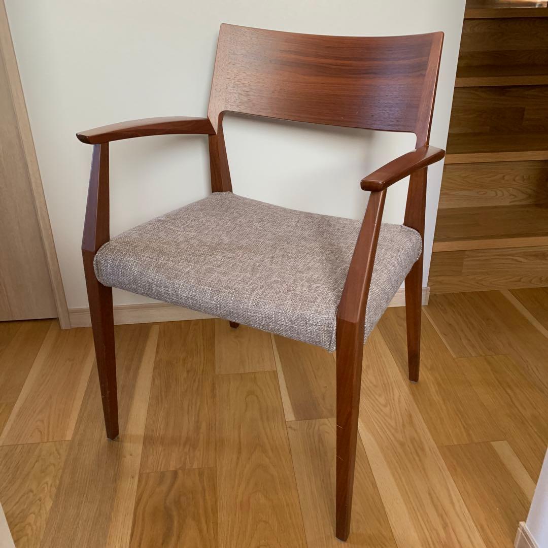 日進木工　Forms アームチェア　DDC-095　カバーリング　ウォールナット