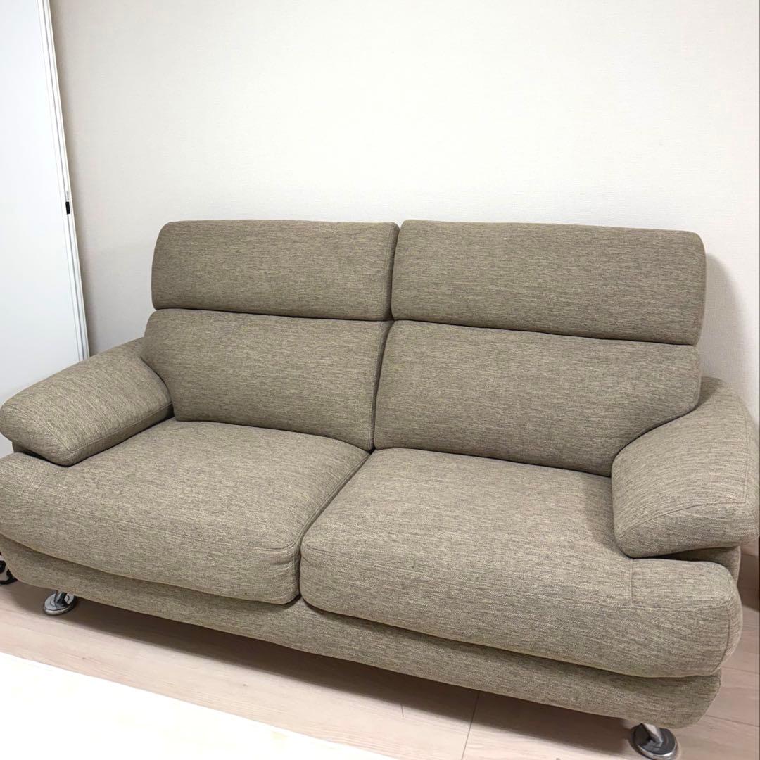 ベージュ2人掛けソファ キャスター付き