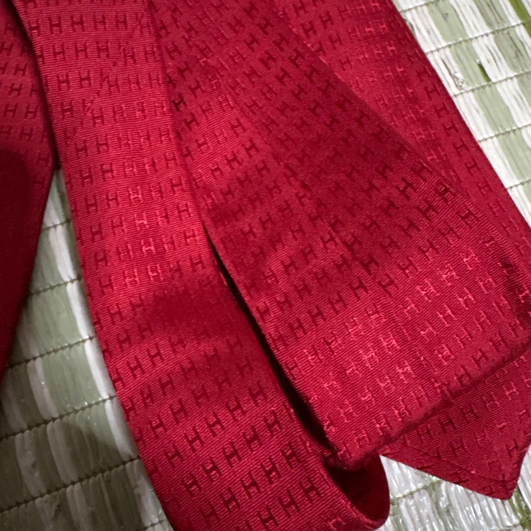 エルメス　HERMES ネクタイ　H柄　ビジネス　スーツ用　赤　レッド　シルク