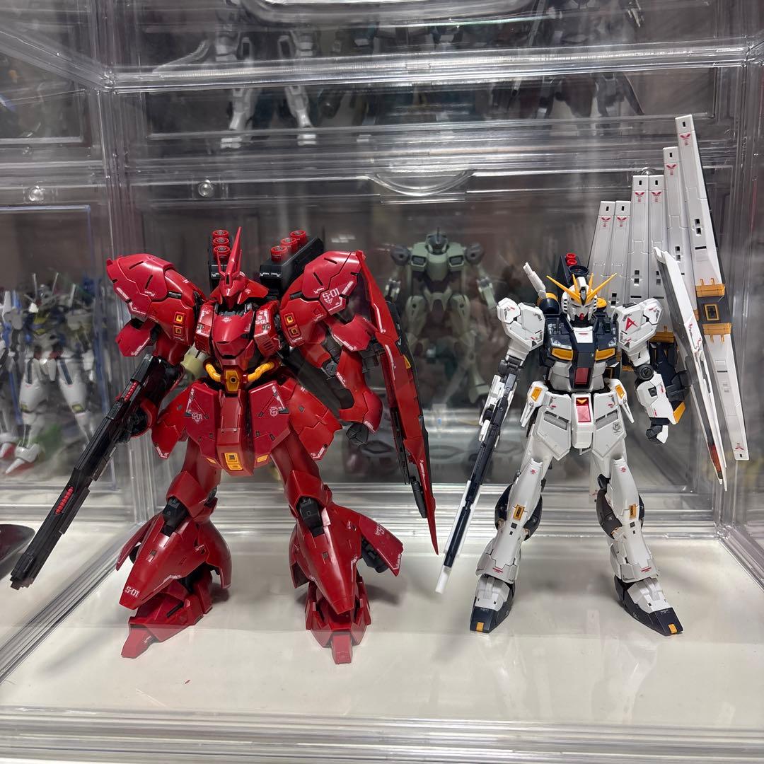 RG サザビー、νガンダム素組完成品2体セット