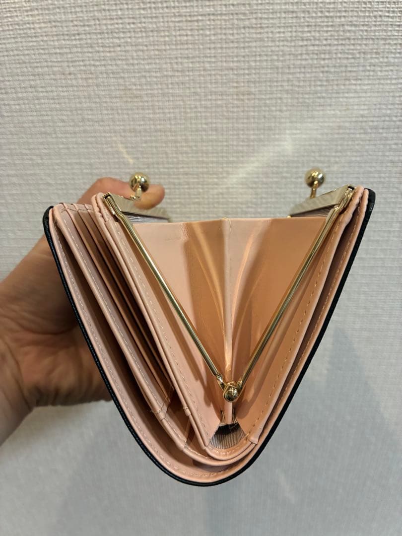 新品　JILL STUART ブラック ×ベビーピンク　二つ折財布　がま口小銭入