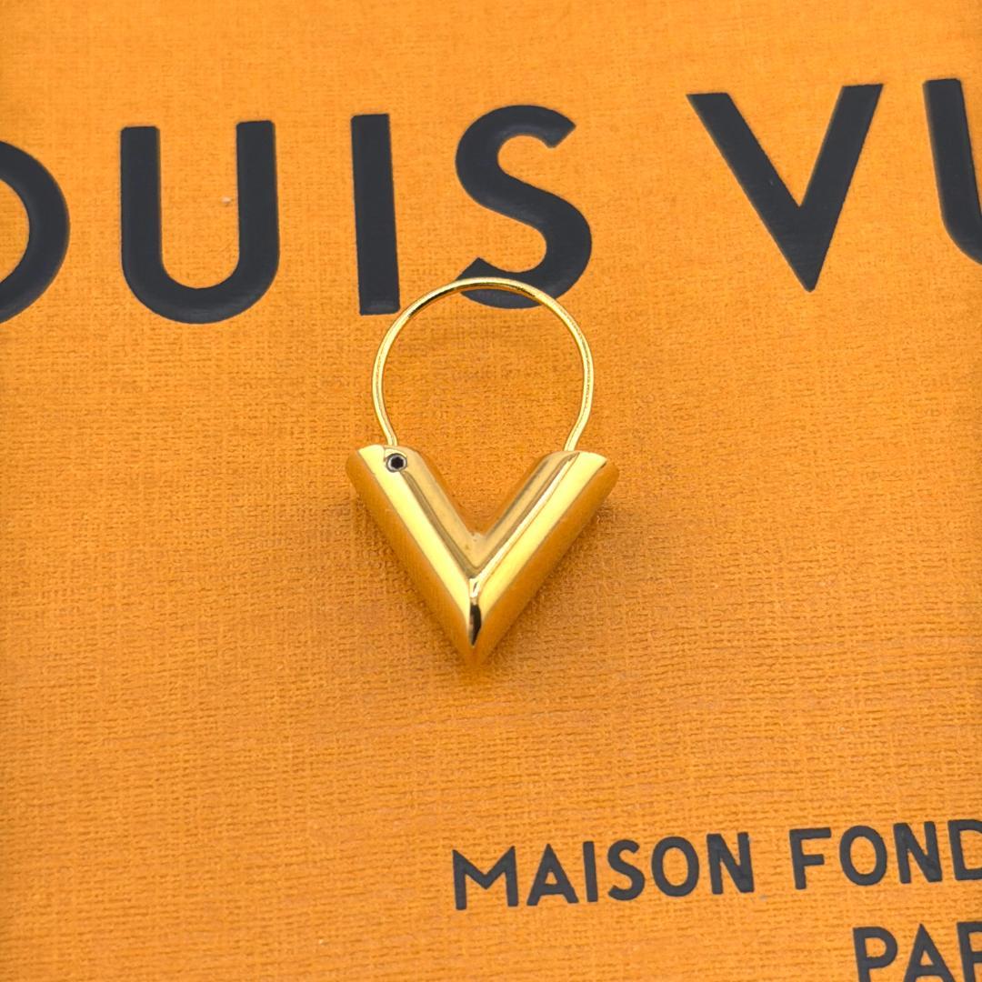 【極美品】ルイヴィトン エセンシャルV フープイヤリング ピアス ゴールド