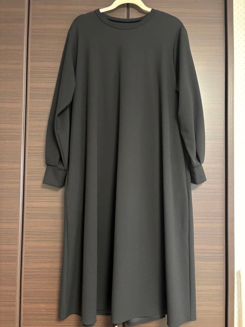 ★27日まで限定価格★BEARDSLEY Tワンピース《LIVETART》黒、1