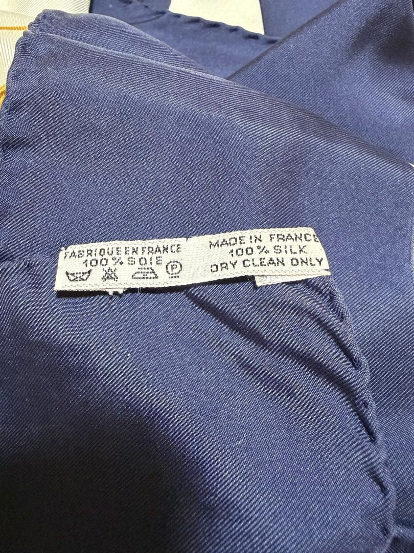 HERMÈS BRIDES de GALA シルクスカーフ