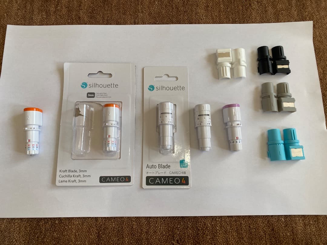 CAMEO4 PLUS カッティングマシン 箱付き