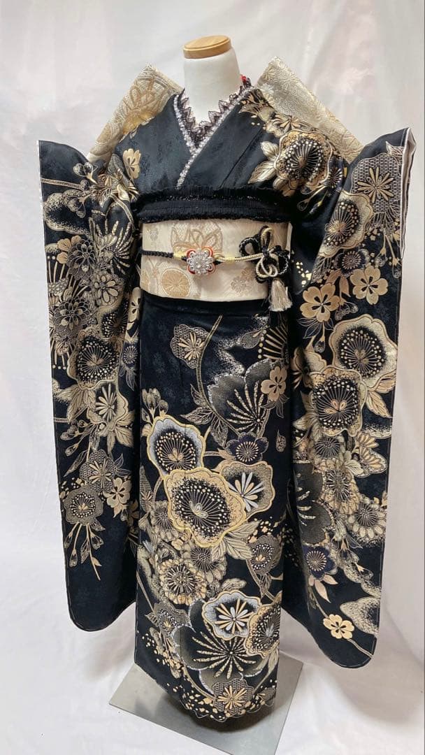 黒地 花柄刺繍 振袖 成人式　振袖6点セット　正絹 振袖フルセット