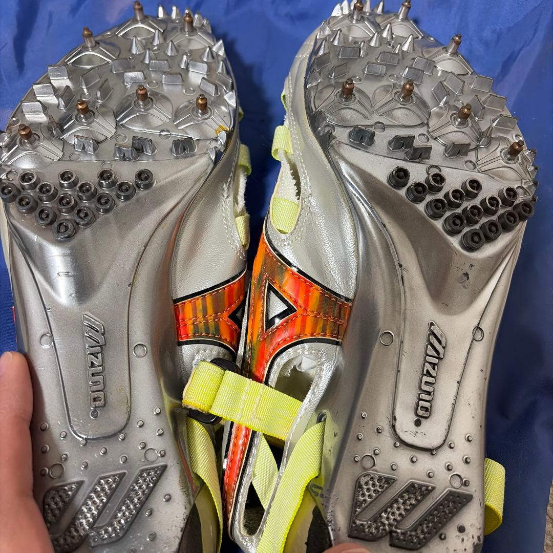 Mizuno 陸上競技用スパイク　クロノインクス　初代　スケルトン