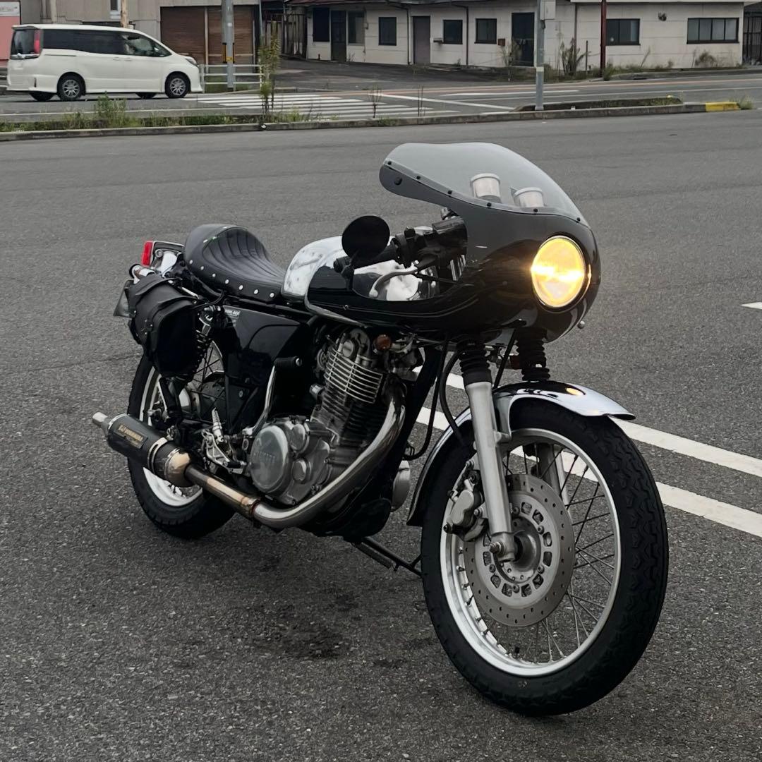 ペイトンプレイス　ロケットカウル　ハーフカウル　 sr400用