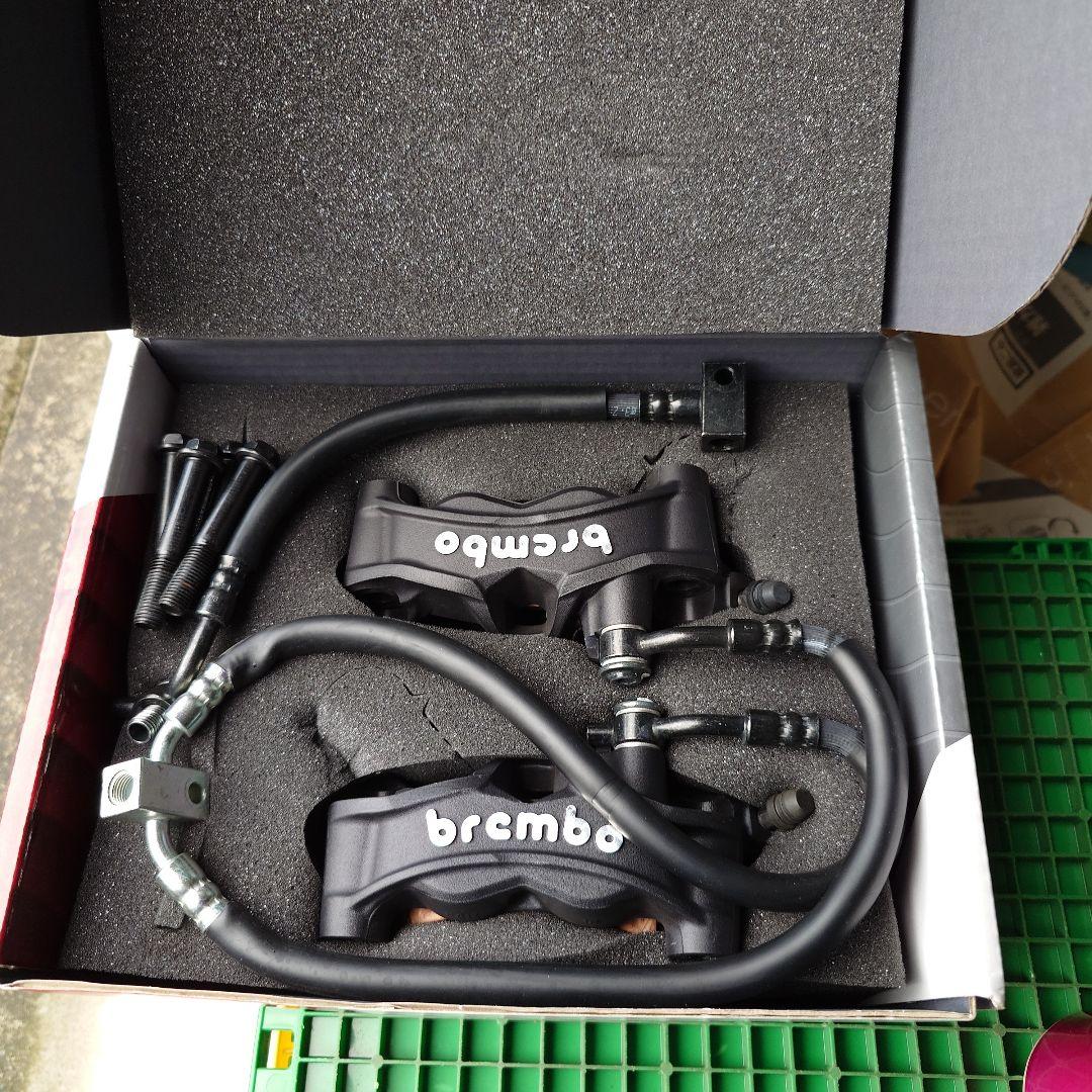 スズキ　新型隼用ブレンボキャリパー2024年式から取り外し