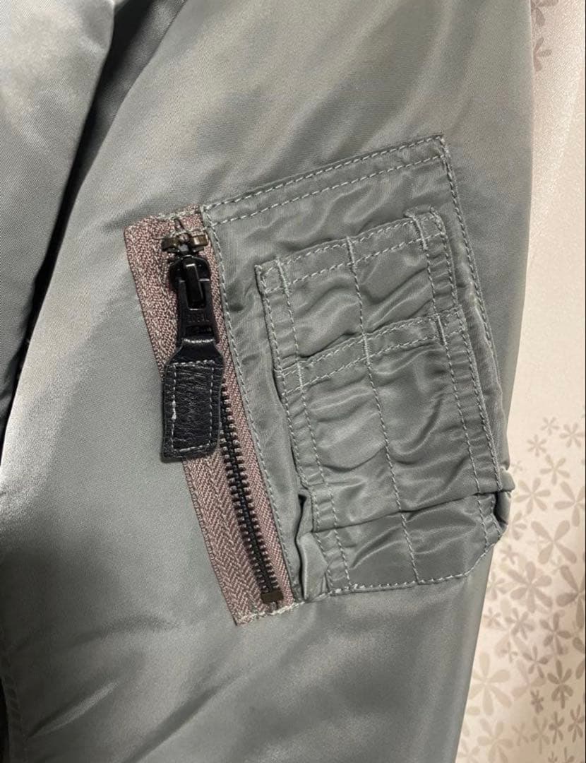 フェローズ　MA-1 Thin Down使用