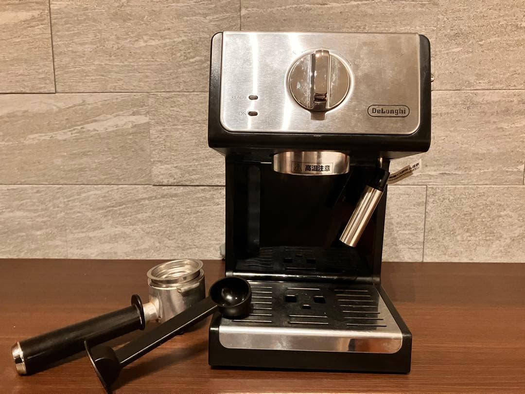 DeLonghi デロンギ　エスプレッソマシン ECP3220J