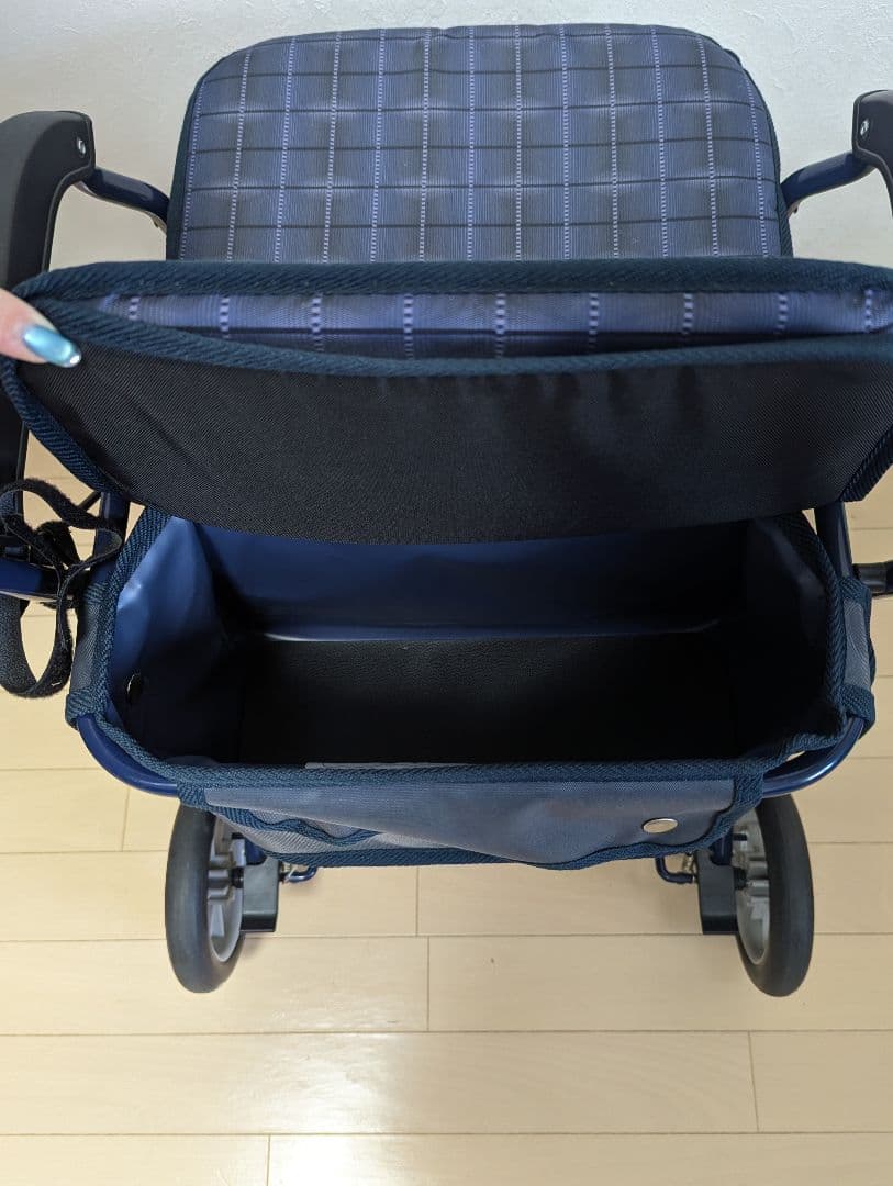 美品 シルバーカー 幸和製作所 手押し車 介護カート 福祉用具 折りたたみ