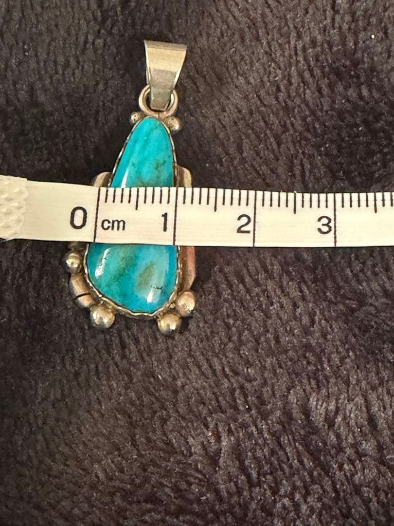 ⓐインディアンジュエリー　ナバホ族　レベッカグッドラック氏作ターコイズペンダント