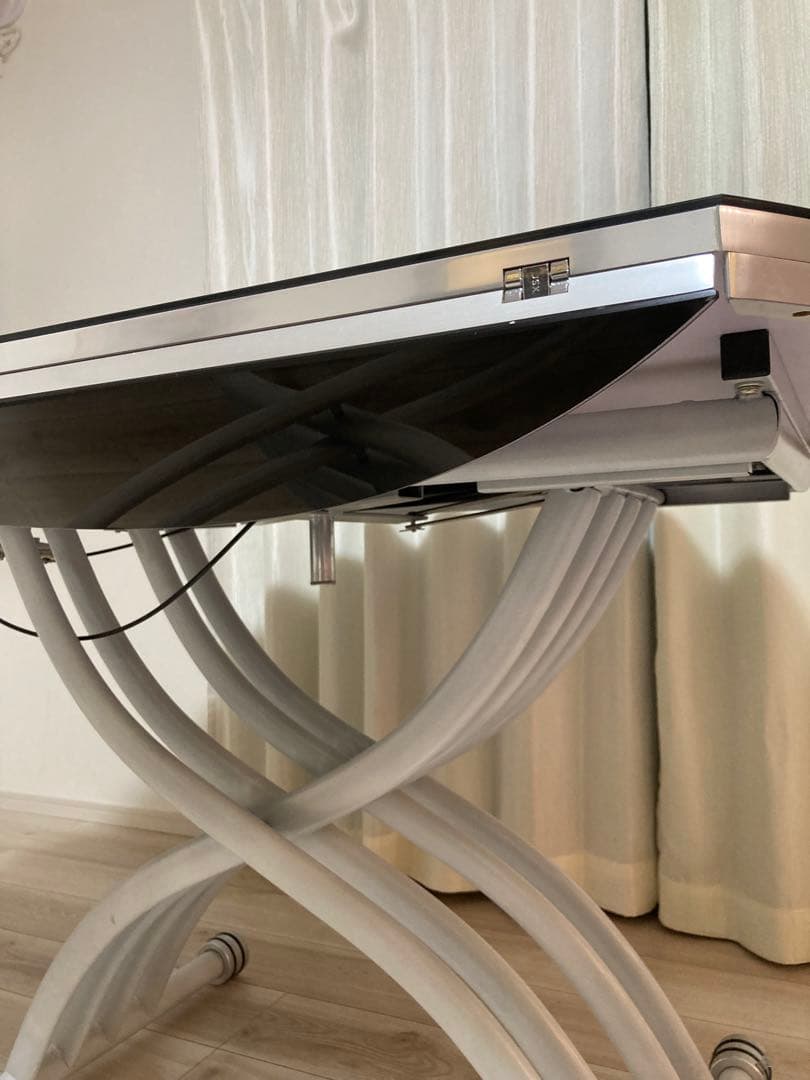 ガス圧昇降式センターテーブル 天板折りたたみ式