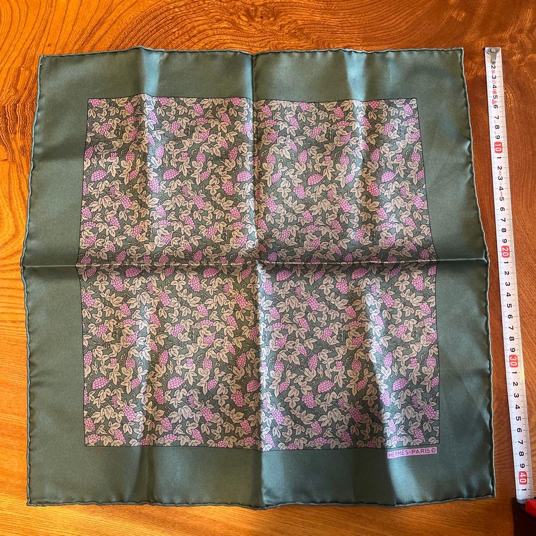 エルメス　スカーフ　40×40 美品　お値下げしました！