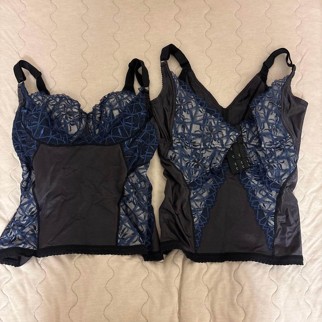 ゆ*ん様 MARUKO カーヴィシャスカレス コントロールキャミソール ロングブ