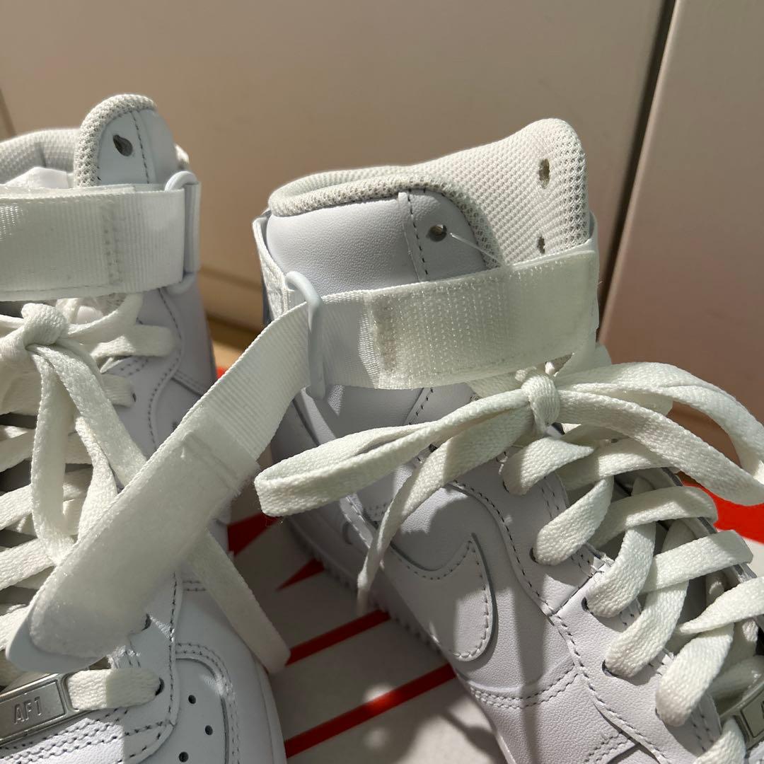 新品未使用　タグ無しNIKE Air Force 1 ホワイト ハイカット