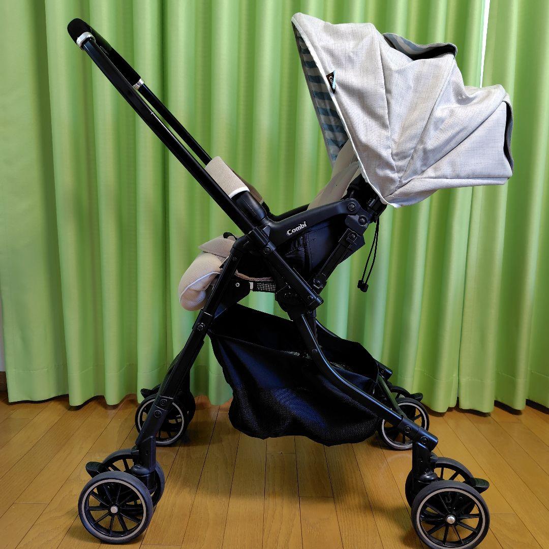 Combi　折りたたみベビーカー　ブラック　ベージュ　水色ストライプ　説明書あり