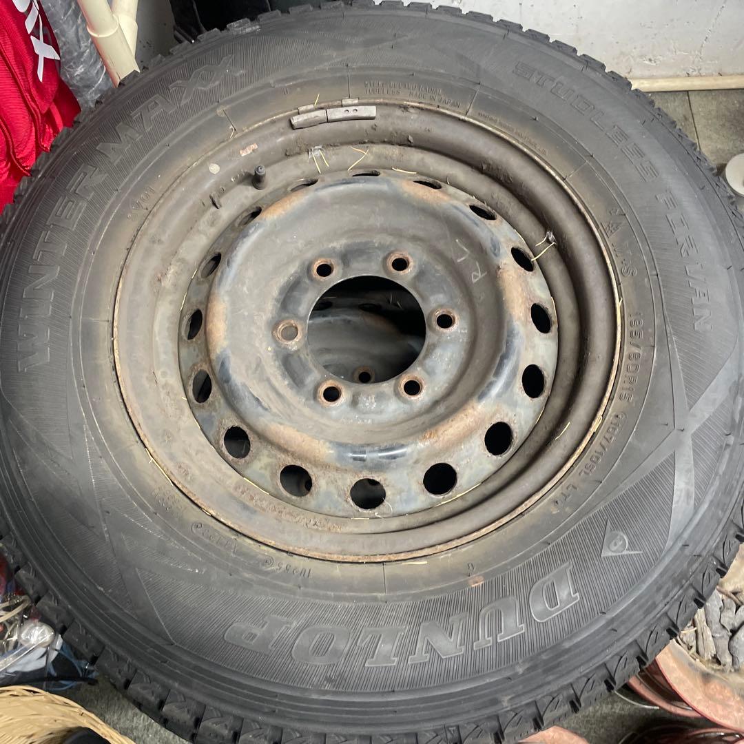 Ri riiiiさま専用　スタッドレスタイヤ　鉄ホイール