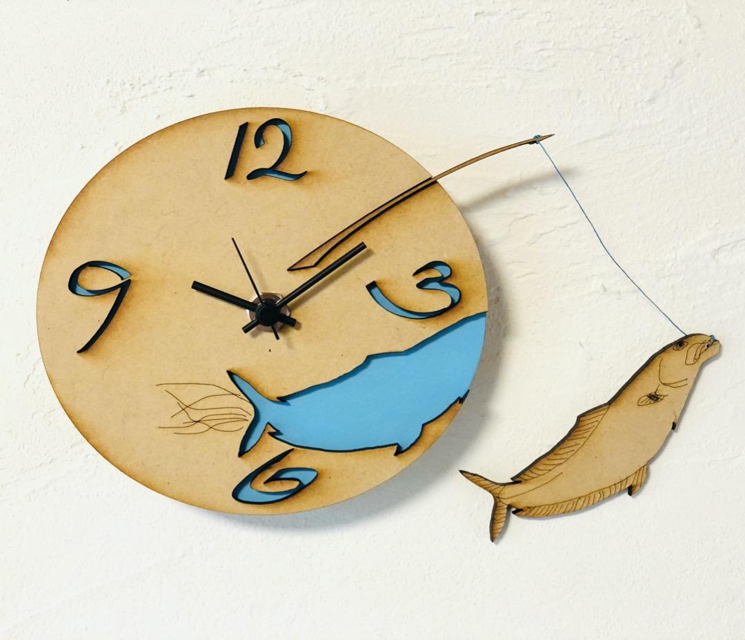 掛け時計 魚モチーフ(OCEANターコイズブルー）数字文字抜き盤