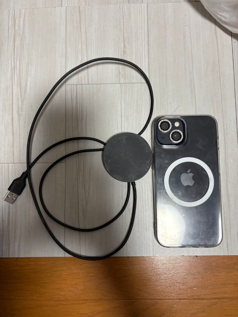 Apple iPhone 13 (ブラック)