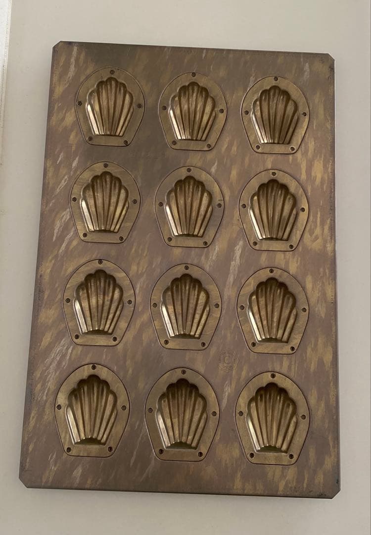 美品　cuoca ミニマドレーヌ型千代田金属製