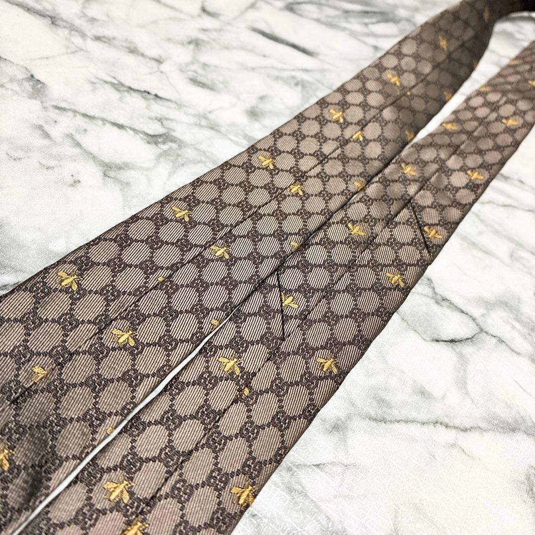 ✨未使用クラス✨GUCCI 現行タグ　GG柄 蜂刺繍　総柄　ハチロゴ　ネクタイ