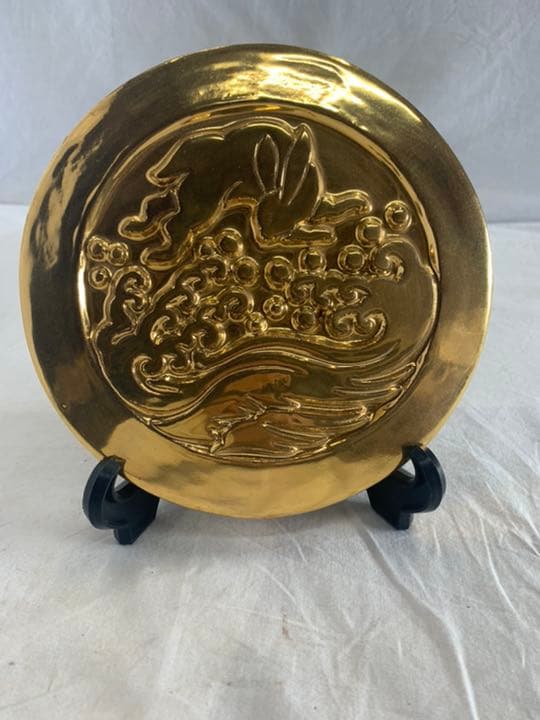 丸に波兎　金焼物　家紋