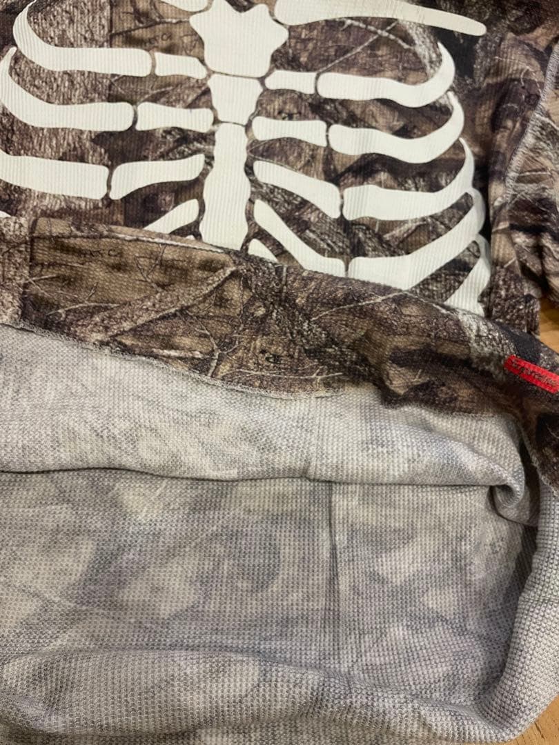 トップス Supreme x Hanes Bones Thermal Crew\"Camo\"