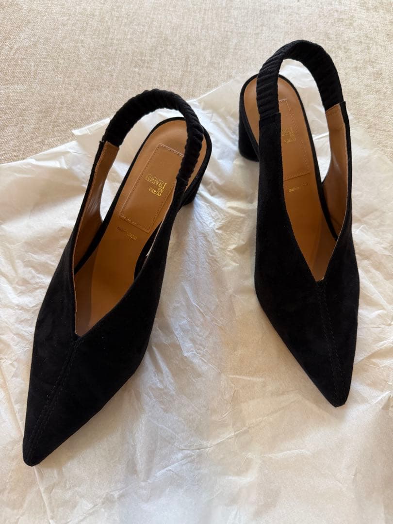 HENRI EN VARGO MONICA パンプス