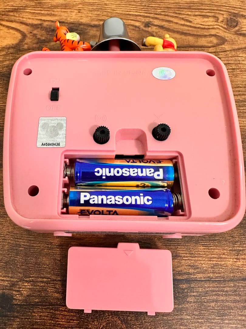 超希少　レトロ　プーさん &ティガー目覚まし時計