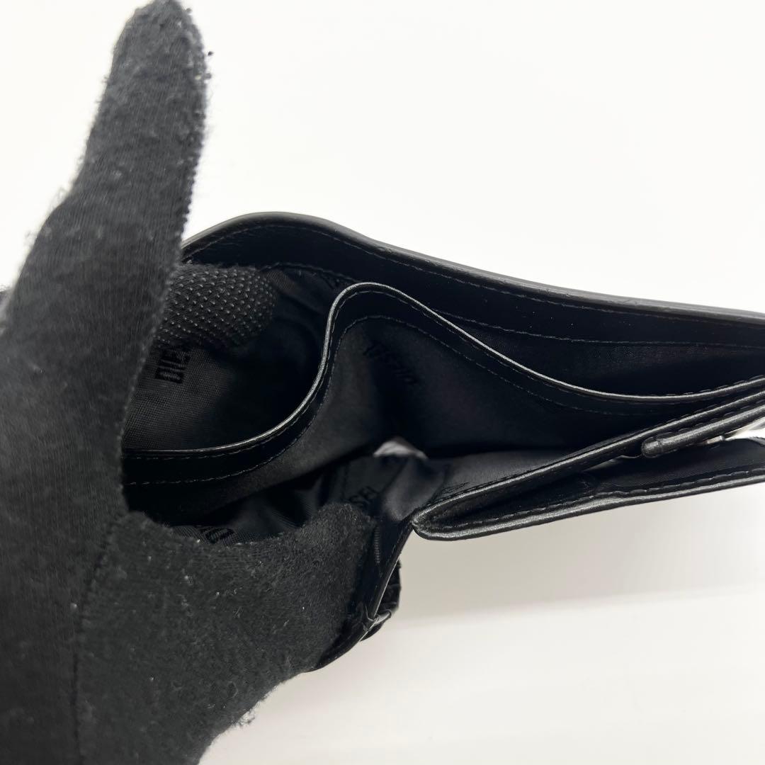 美品✨DIESEL　二つ折り財布　Dロゴ　エンボス　レザー　ブラック　近年モデル