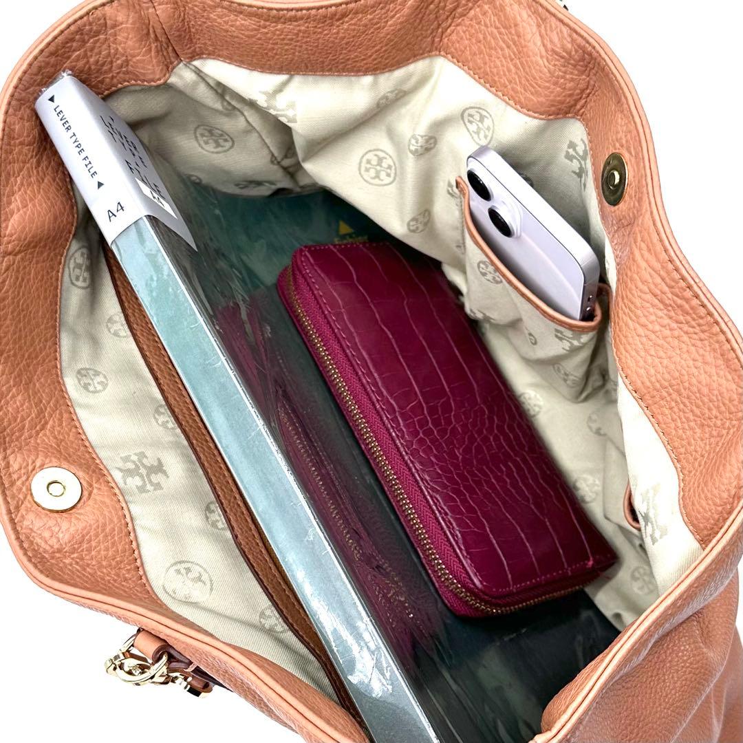 極美品✨トリーバーチ トートバッグ しぼ革 ボンボンチャーム ブラウン系 A4◎