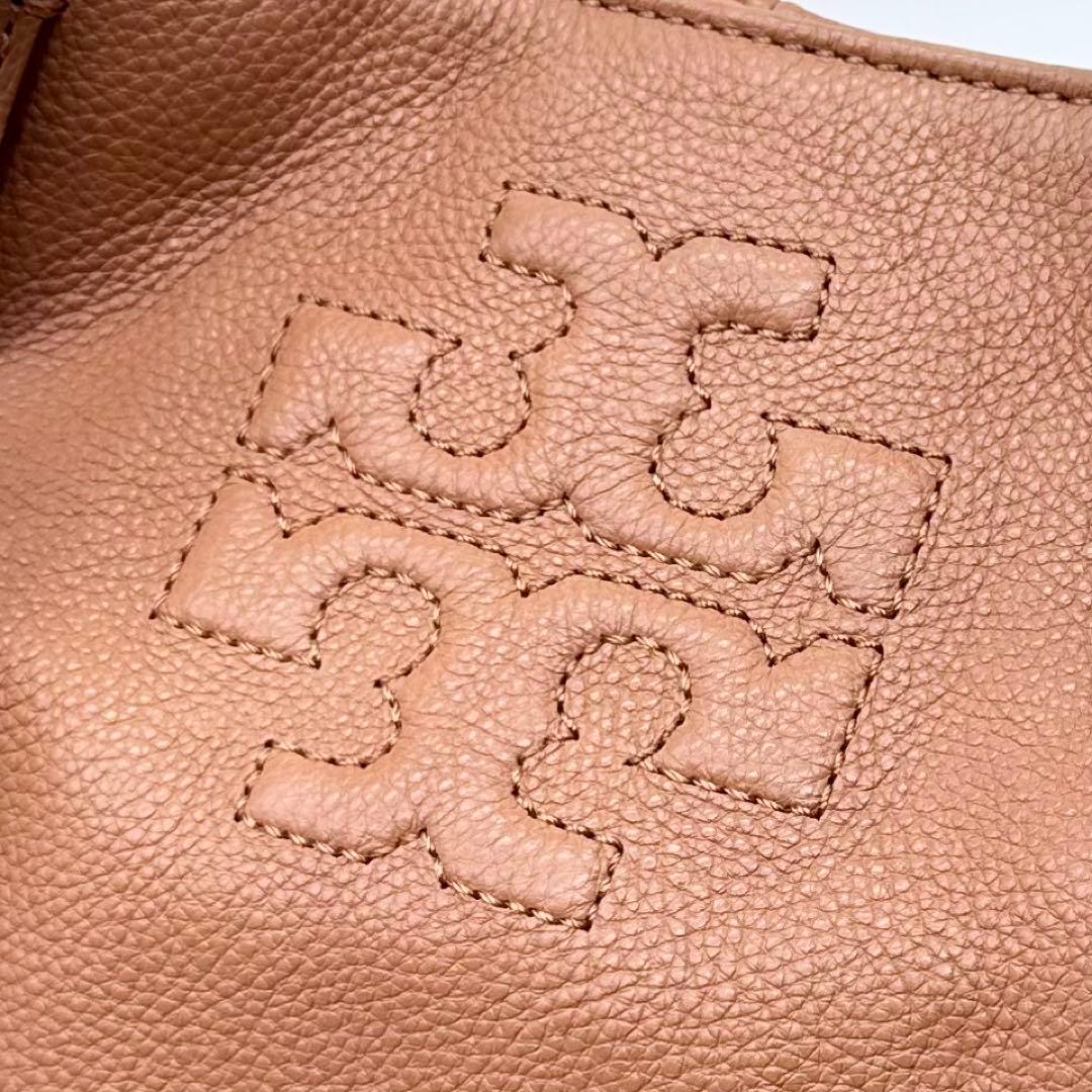 極美品✨トリーバーチ トートバッグ しぼ革 ボンボンチャーム ブラウン系 A4◎
