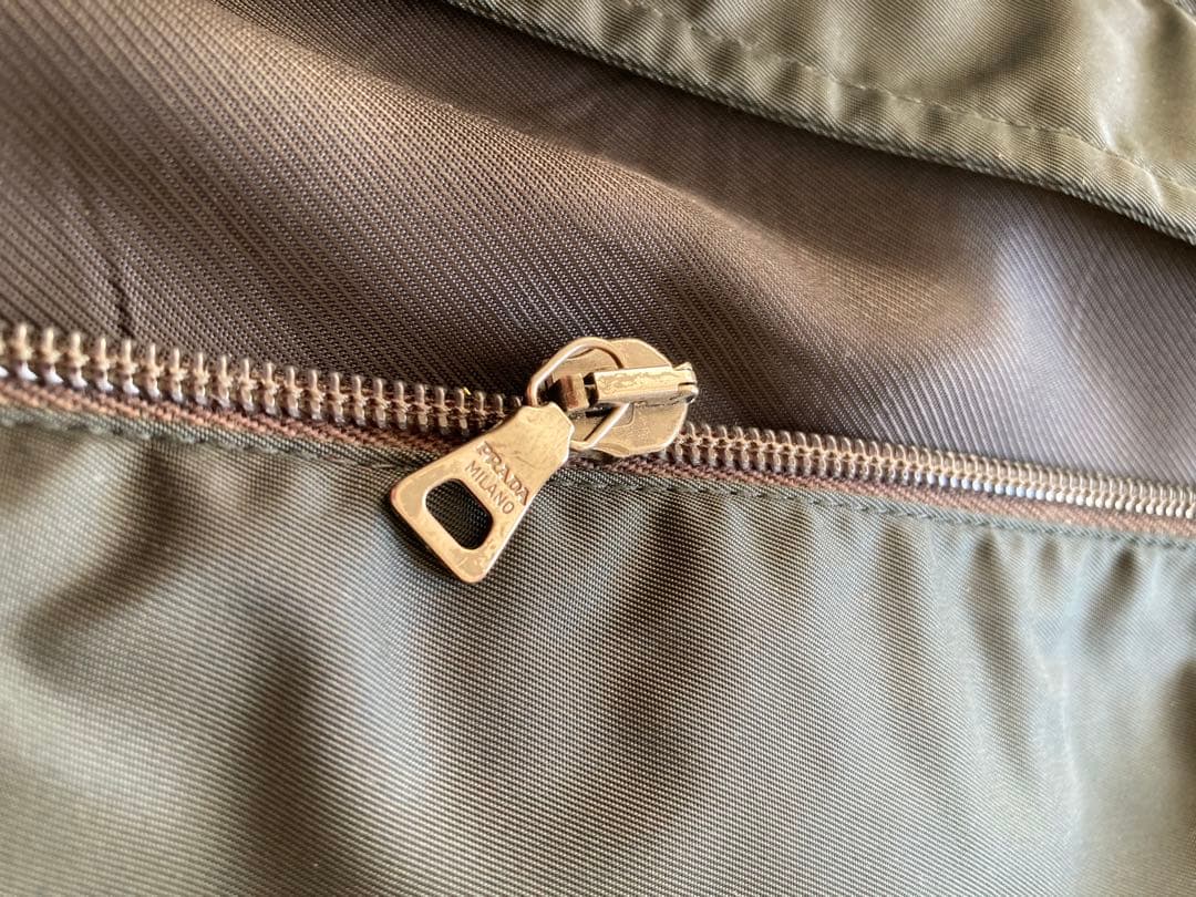 PRADAプラダ中綿ブラックナイロンステンカラーロングコート