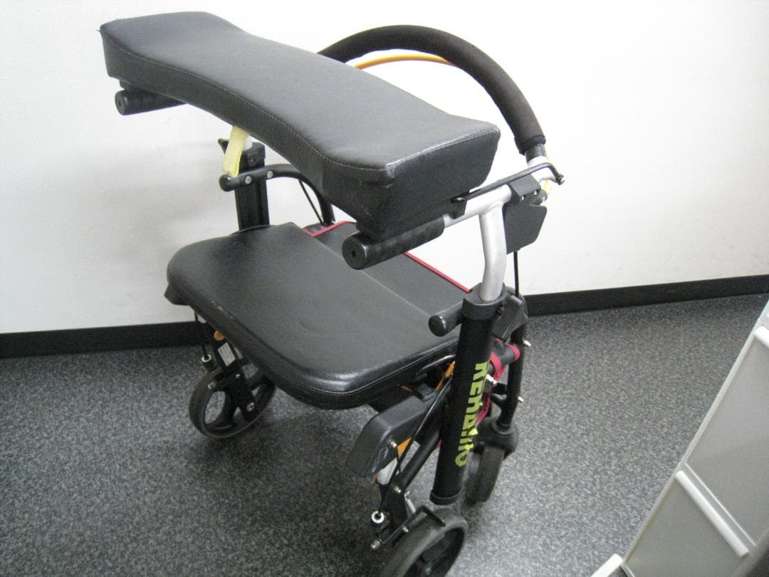 前腕支持型歩行車 REHAMO(リハモ) 抑速ブレーキなし